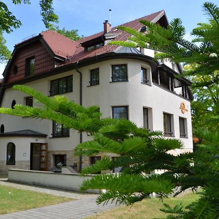 Hotel Jasny Dwor Polanica-Zdrój Esterno foto