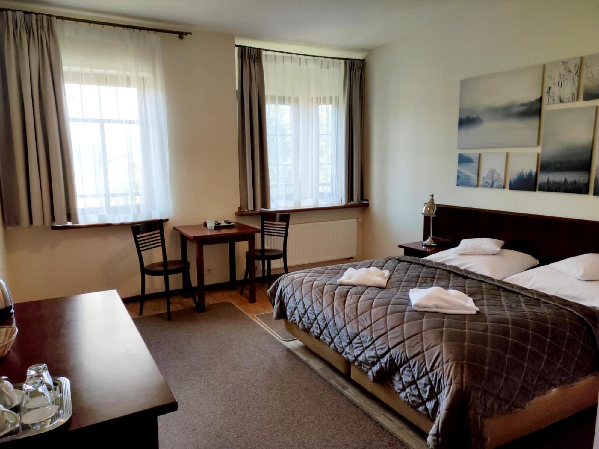 Hotel Jasny Dwor Polanica-Zdrój Esterno foto