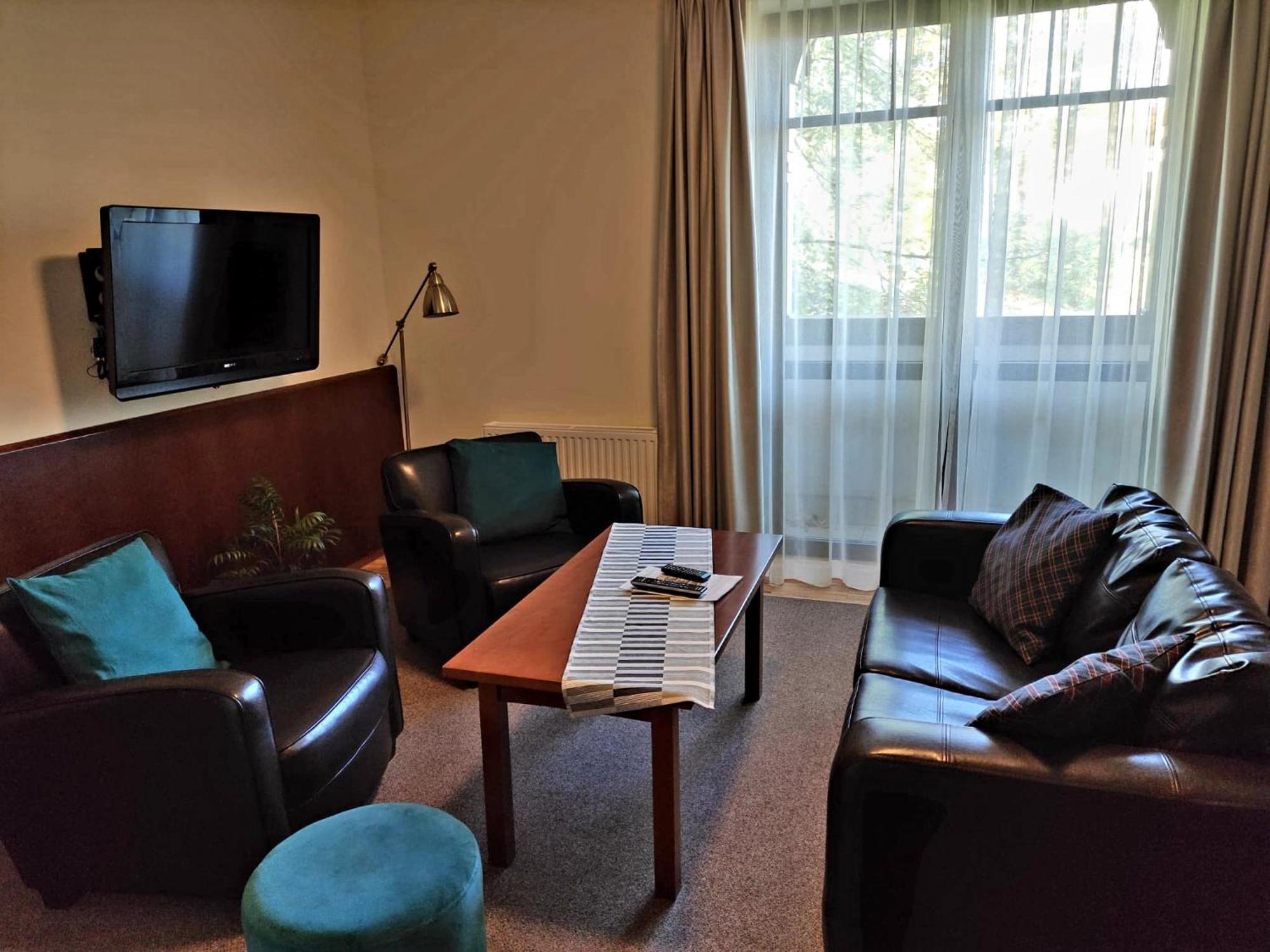 Hotel Jasny Dwor Polanica-Zdrój Esterno foto
