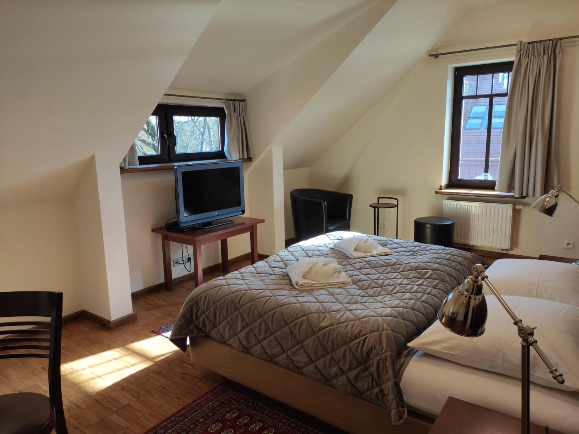 Hotel Jasny Dwor Polanica-Zdrój Esterno foto