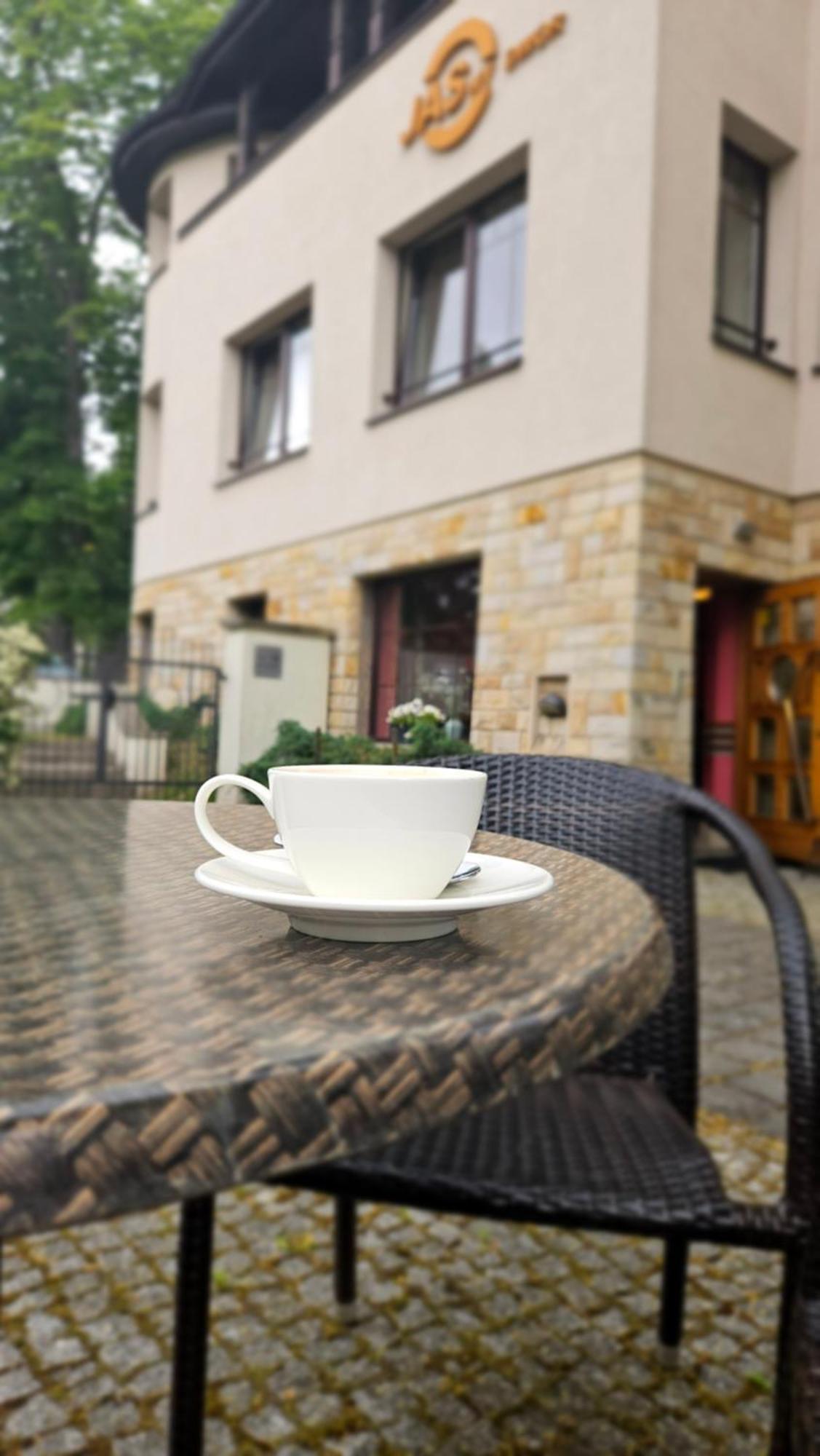 Hotel Jasny Dwor Polanica-Zdrój Esterno foto