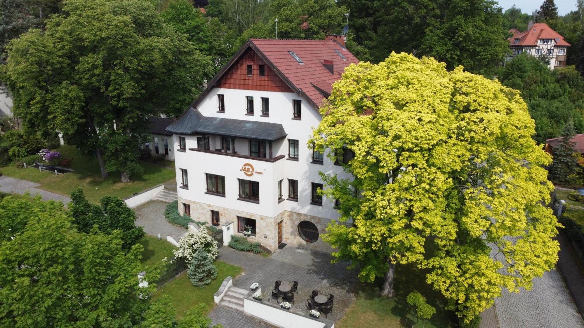 Hotel Jasny Dwor Polanica-Zdrój Esterno foto