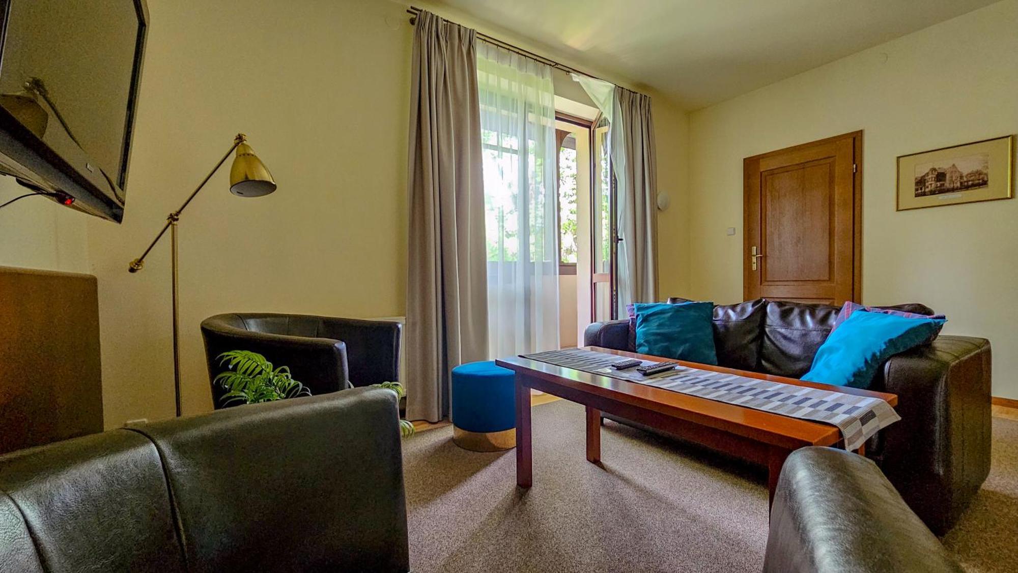 Hotel Jasny Dwor Polanica-Zdrój Esterno foto