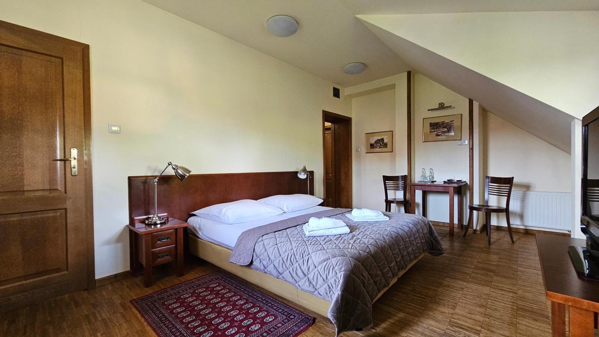 Hotel Jasny Dwor Polanica-Zdrój Esterno foto