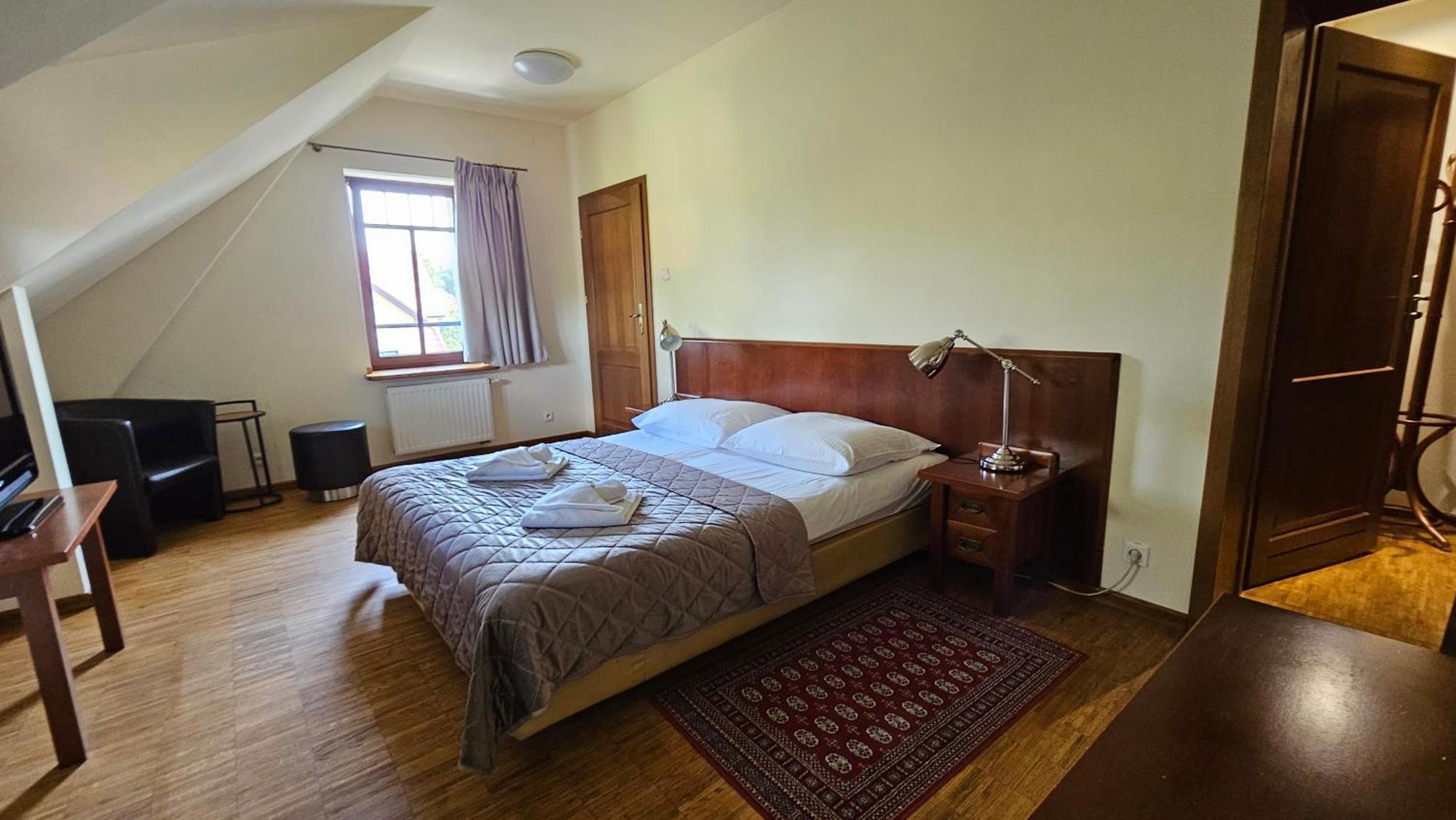 Hotel Jasny Dwor Polanica-Zdrój Esterno foto