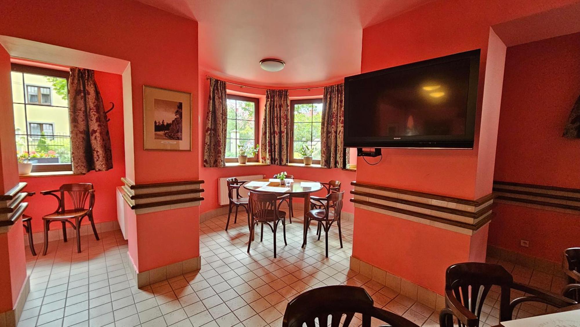 Hotel Jasny Dwor Polanica-Zdrój Esterno foto