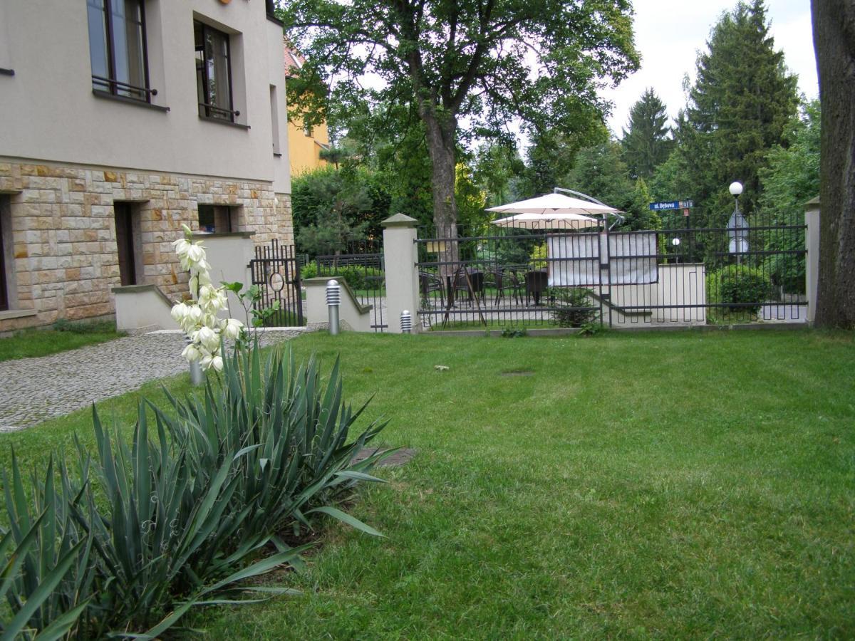 Hotel Jasny Dwor Polanica-Zdrój Esterno foto